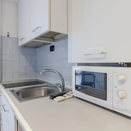 Sant Ambrogio Lovely Flat * Milan